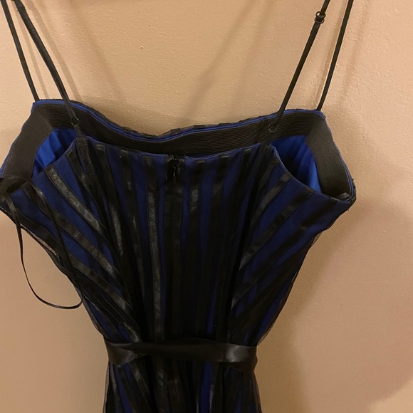 Great For Prom/Wedding Le Chateau - Gorgeous Vintage Inspired Dress - Picture 7 of 10